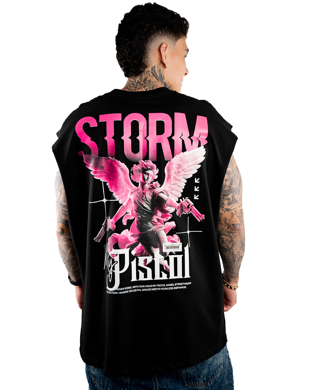 CAMISILLA OVERSIZE PESADA NEGRA PISTOL